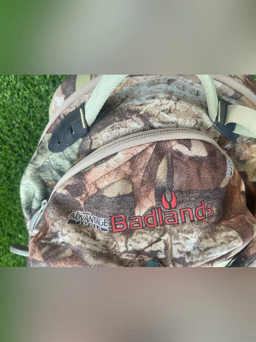 Badlands Superday Camo Hunting Backpack Daypack Advantage Timber